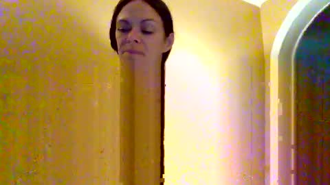 Calli online show from March 16, 4:15 am