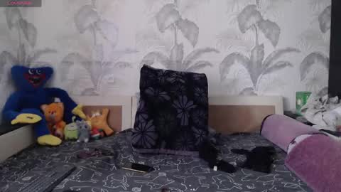 CamDiva1 online show from June 3, 8:37 am