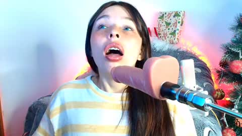 trini-1000 online show from December 9, 7:06 am