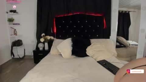 Camila cruz online show from December 4, 8:53 pm