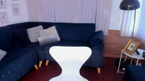 Camila cruz online show from February 18, 9:53 pm