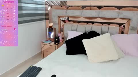 camii  online show from February 20, 9:20 pm