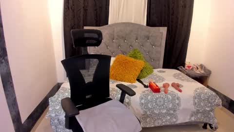   online show from March 20, 11:20 pm