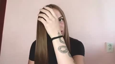 Lizz online show from June 23, 11:41 am