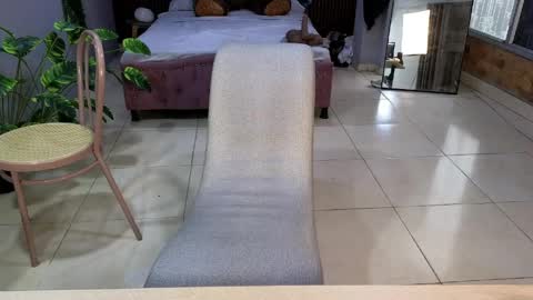 Camil online show from April 5, 1:54 pm