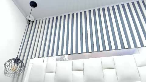 Camila online show from November 2, 5:00 am