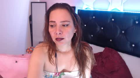 camila online show from November 11, 7:33 pm