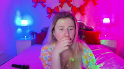 camilladreamer online show from April 15, 4:29 pm