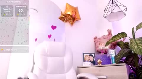 Camille online show from September 18, 11:42 am