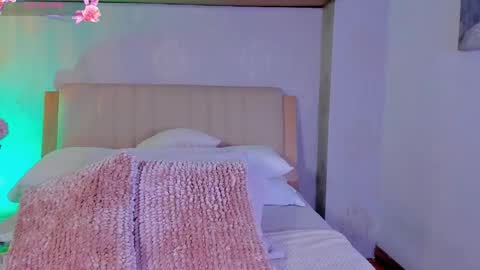 Camille Lynn online show from September 24, 12:42 am