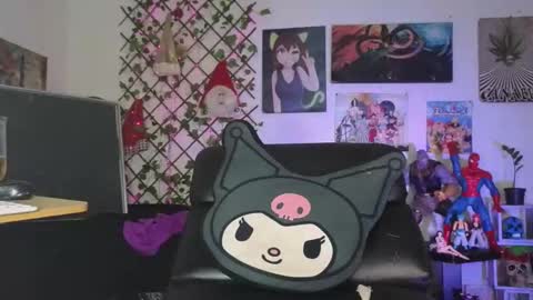 camturbery online show from December 18, 3:39 pm