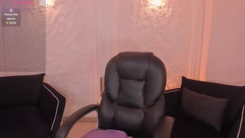  Candanse R  online show from December 4, 9:04 pm