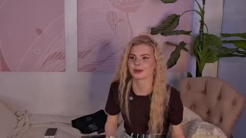 Candies online show from April 16, 7:08 am