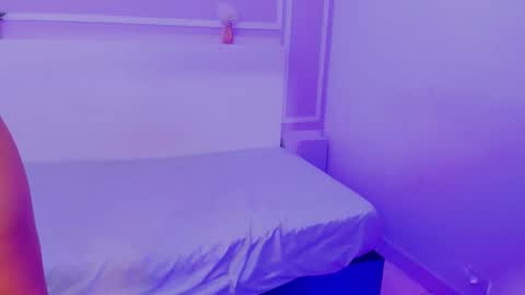 candy_lux301 online show from February 3, 3:59 am