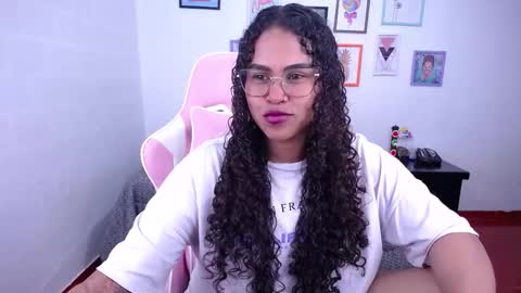 Karen online show from December 13, 10:48 pm