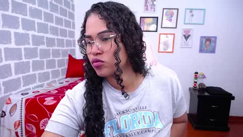 Karen online show from February 5, 3:53 pm