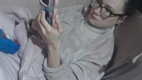 say meow and send tip  online show from February 19, 6:24 am