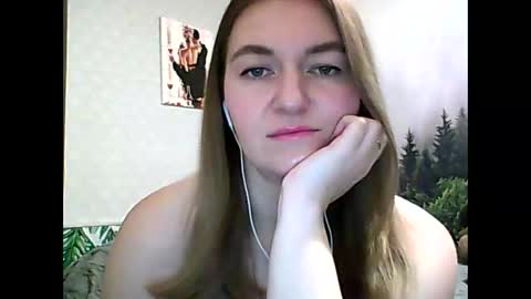 Daisy online show from February 15, 9:06 pm