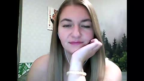 Daisy online show from October 13, 9:28 pm