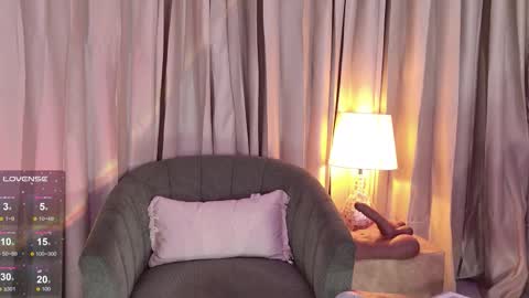 Isabella online show from March 14, 2:07 pm