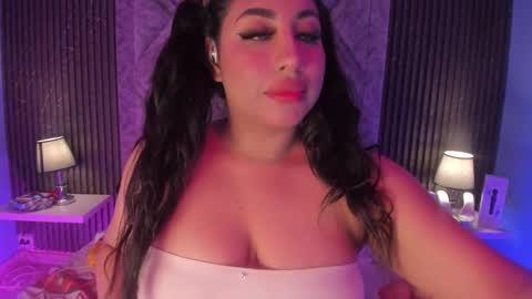 GABRIELA LOPEZ online show from December 5, 5:29 am