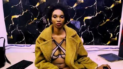 caramelminxx_ online show from June 13, 9:18 am