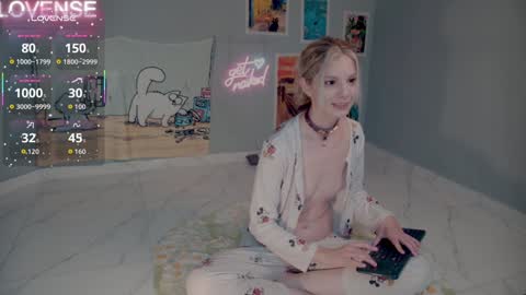 NONA    follow online show from September 17, 5:16 am