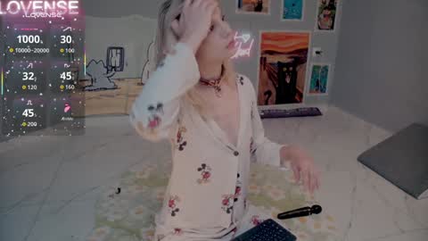 NONA    follow online show from September 24, 6:01 am