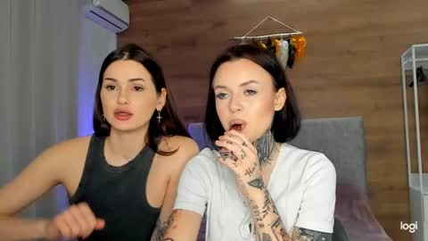 caressyourself online show from February 2, 8:24 am