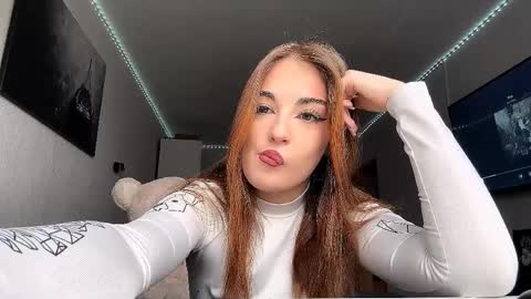 carisadelon online show from April 11, 7:45 am