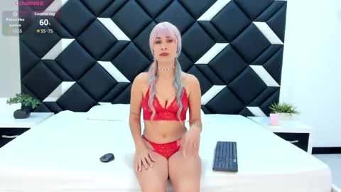 Carla Linares online show from June 2, 2:18 pm