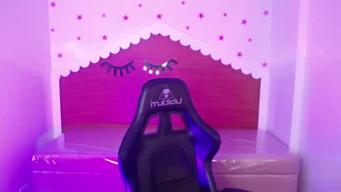 CARLYE   online show from September 25, 3:05 am