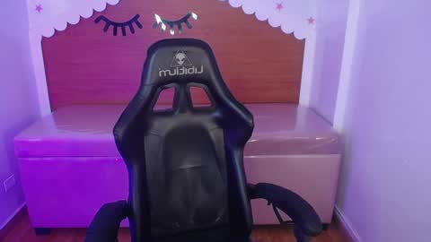 CARLYE   online show from September 30, 3:01 am