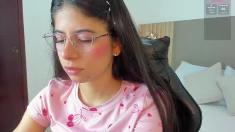 C A R L I N A online show from April 4, 12:37 pm