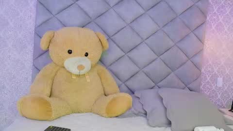 caro_adams1 online show from November 21, 1:02 pm