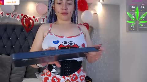 Caro Fisher online show from February 22, 9:54 am