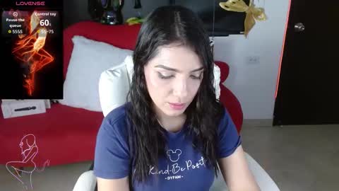 Caroline online show from February 16, 1:22 pm