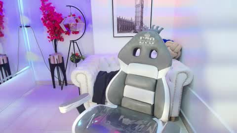 CAROLINA.  online show from February 22, 12:39 pm