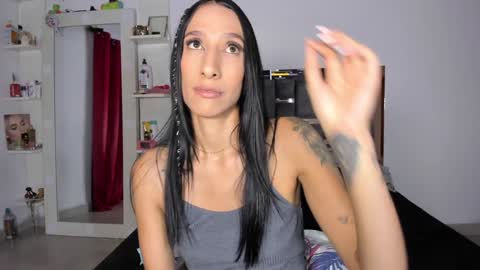 CAROLINE online show from January 3, 3:38 am