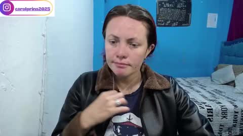 Carolinhe  online show from March 17, 1:59 pm