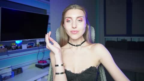 Seductress Cassia  FINDOM AND SADISM  NO NUDE online show from September 26, 7:33 pm