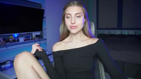 Seductress Cassia  FINDOM AND SADISM  NO NUDE online show from October 12, 5:04 pm