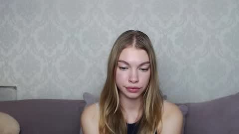 Tina online show from September 26, 1:42 pm