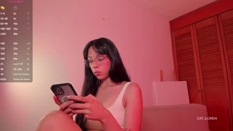 Loren online show from February 6, 6:24 pm