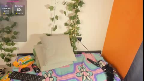 cataleya19__ online show from February 17, 12:05 pm