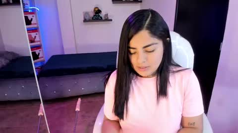 Catalina online show from February 10, 7:49 pm