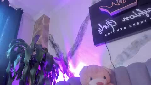 catalinamartinezz_ online show from February 26, 2:16 pm