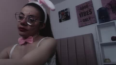 catherinehot707rs online show from September 23, 3:04 am