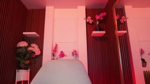 cattleyascaly online show from October 4, 8:35 pm