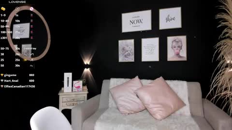 catvalentinee_ online show from December 31, 8:37 am